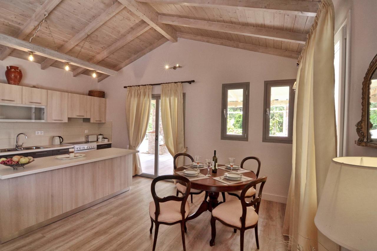 Veroniki Penthouse Deluxe Apartment Agios Ioannis Peristeron  Luaran gambar