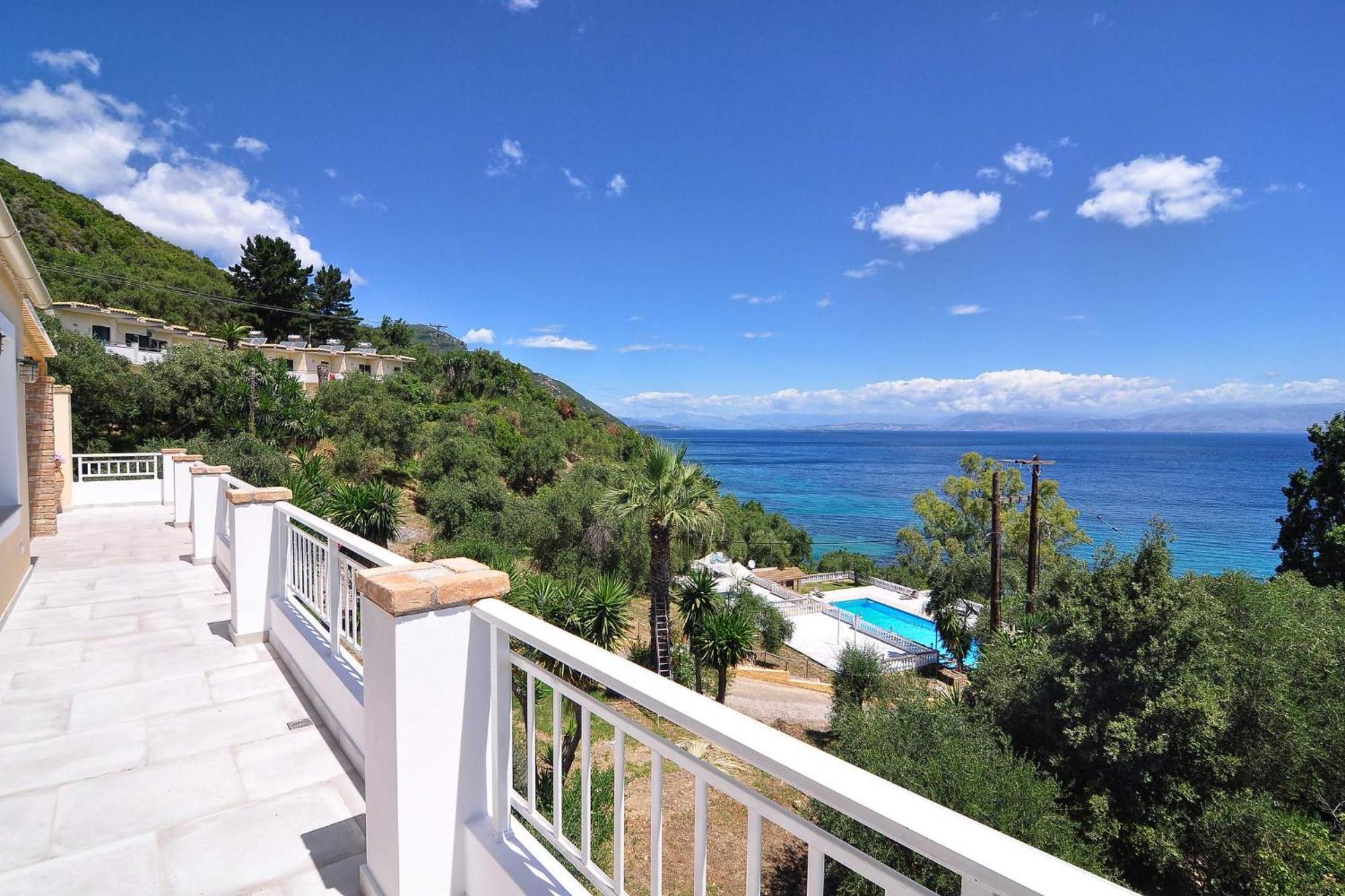 Veroniki Penthouse Deluxe Apartment Agios Ioannis Peristeron  Luaran gambar