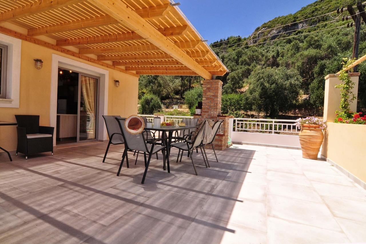 Veroniki Penthouse Deluxe Apartment Agios Ioannis Peristeron  Luaran gambar