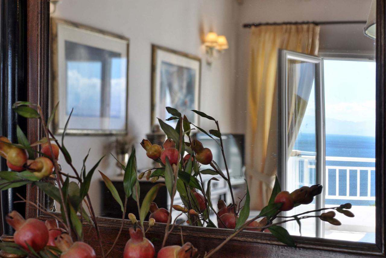 Veroniki Penthouse Deluxe Apartment Agios Ioannis Peristeron  Luaran gambar